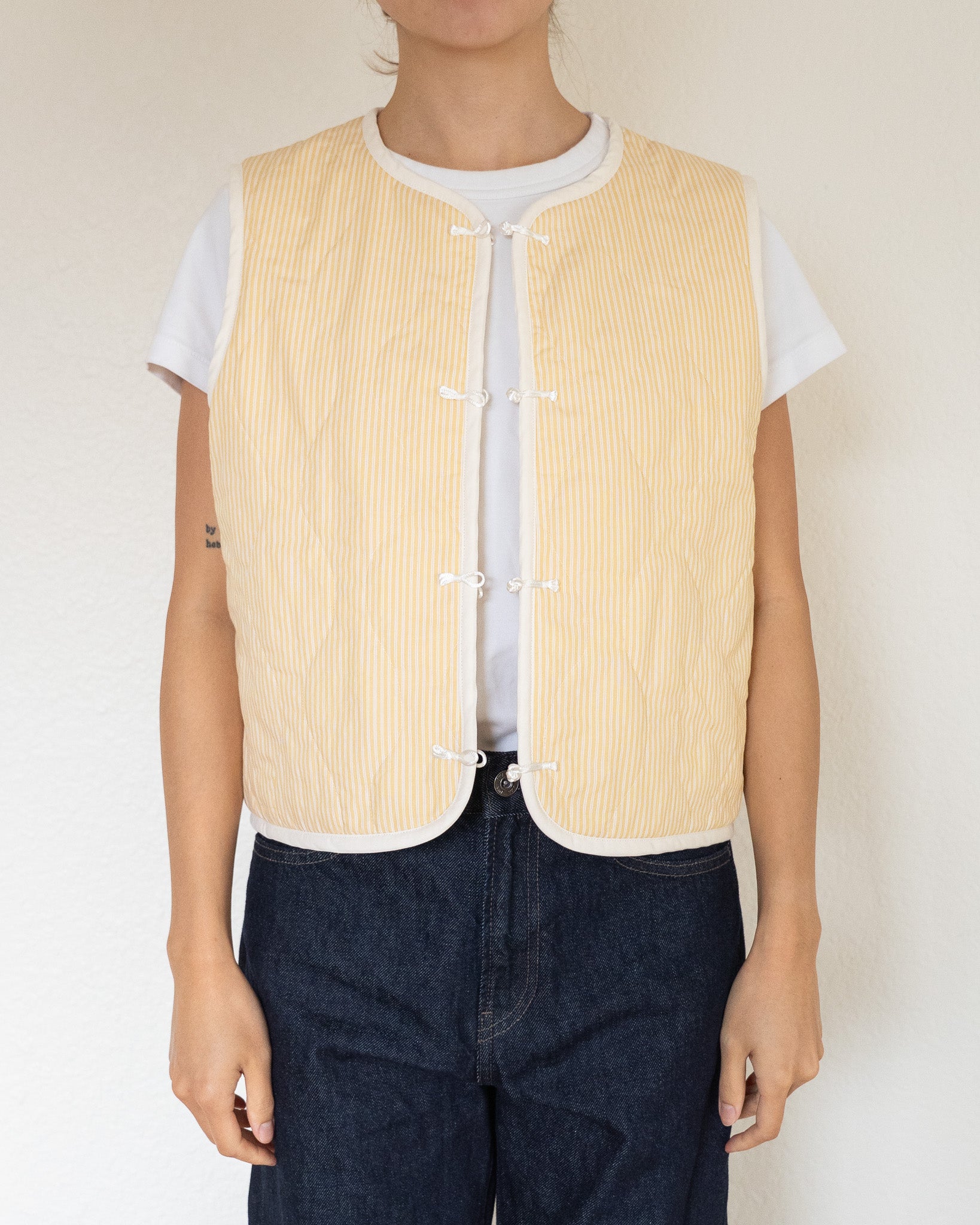 Yellow/Cream Reversible Quilted Vest - Size S | emtrang